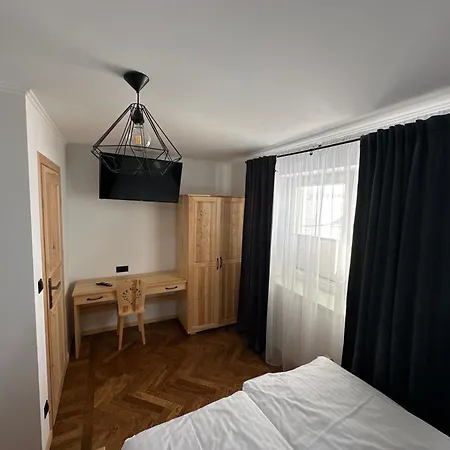 Apartamenty U Mocarnego Шафлари Екстер'єр фото