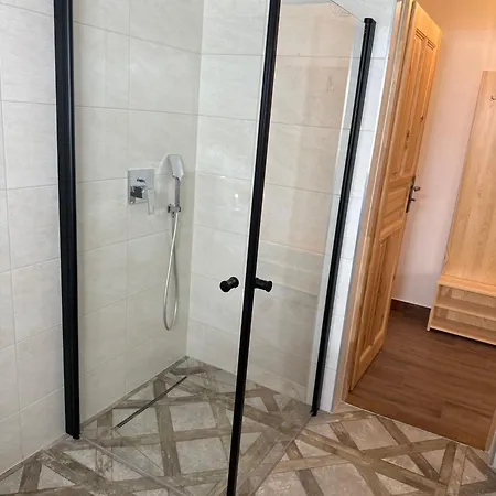Apartamenty U Mocarnego Шафлари Екстер'єр фото